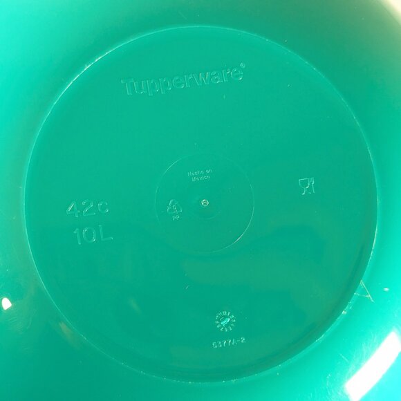 Retired 10L TUPPERWARE Thatsa Mega Bowl, large mixing bowl Teal / light blue - Picture 3 of 9
